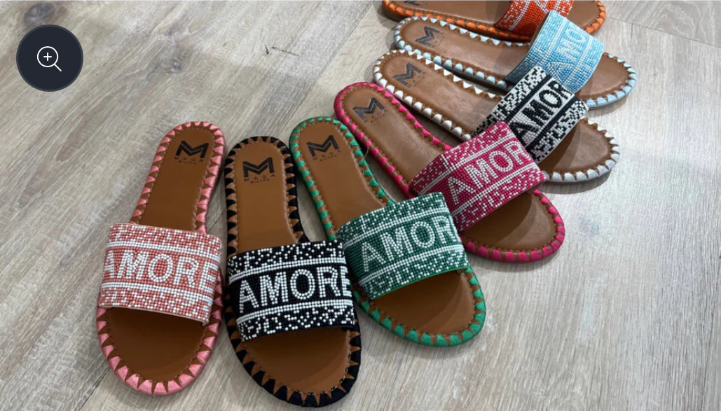 Amore slip on