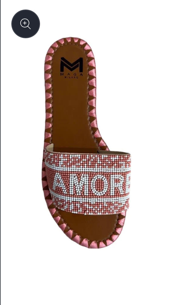 Amore slip on